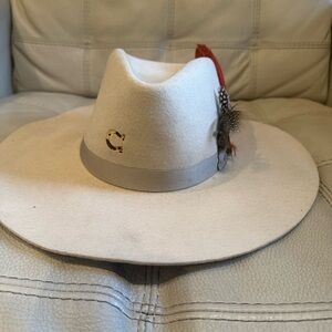 Charlie 1 Horse Cream Hat for men’s